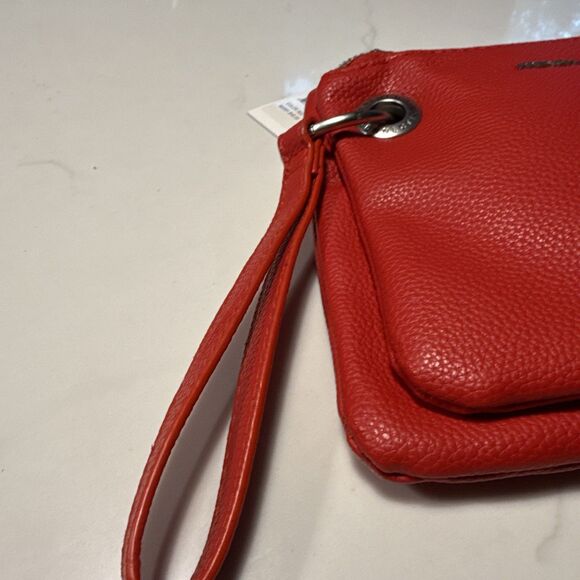 French Connection Lara Pebble Double Slim Pouches Wristlet Red FCWH24210 - Picture 9 of 9